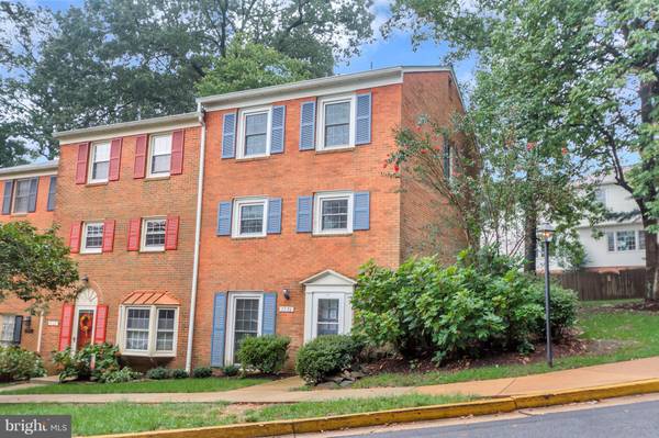 7739 TIVERTON DR, Springfield, VA 22152