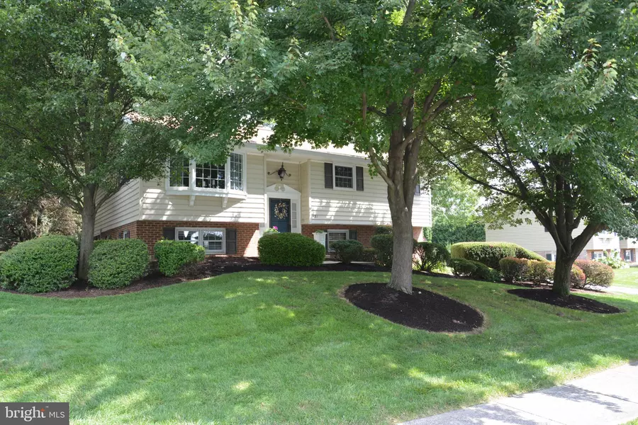 481 CANDLEWYCK RD, Lancaster, PA 17601