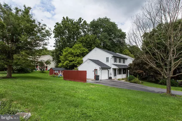 Lancaster, PA 17603,3 DEEP HOLLOW LN