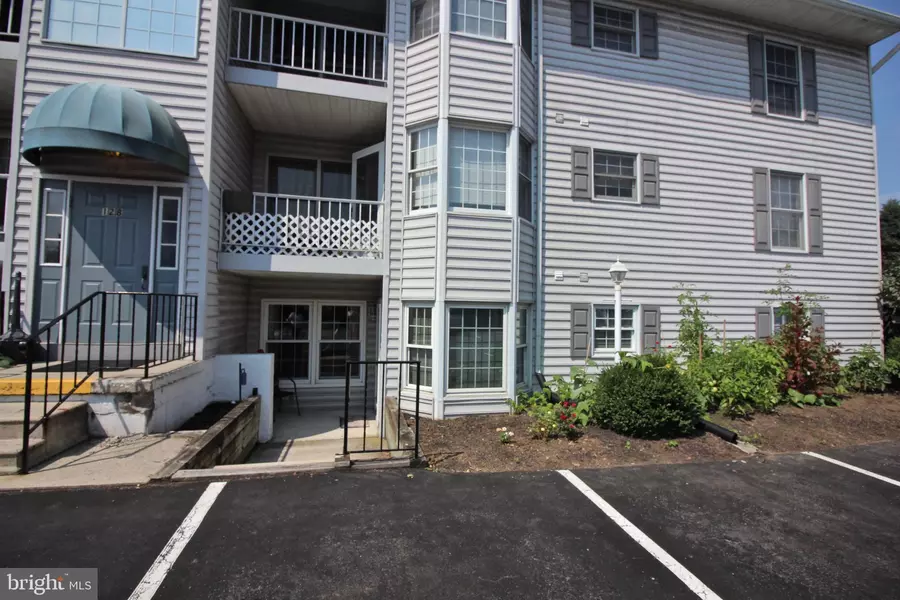 128 W PORTLAND ST #2, Mechanicsburg, PA 17055