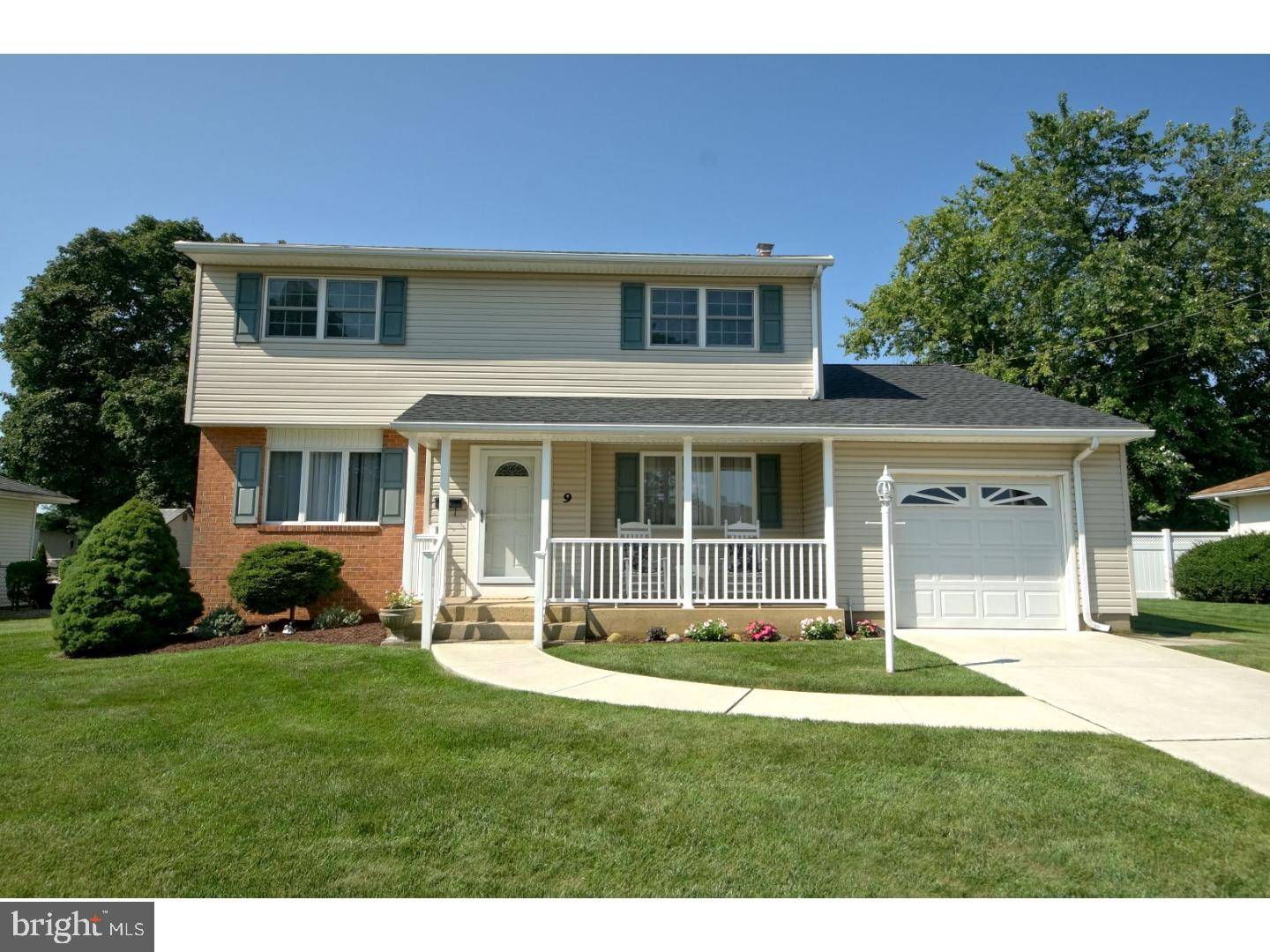 9 SURREY DR, Hamilton, NJ 08690