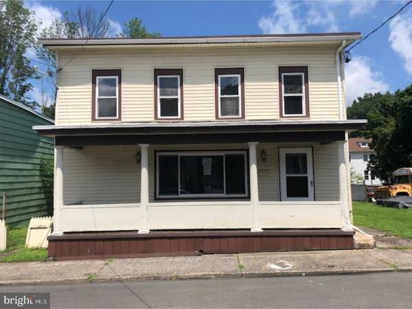 65 E LINE ST, Tremont, PA 17931