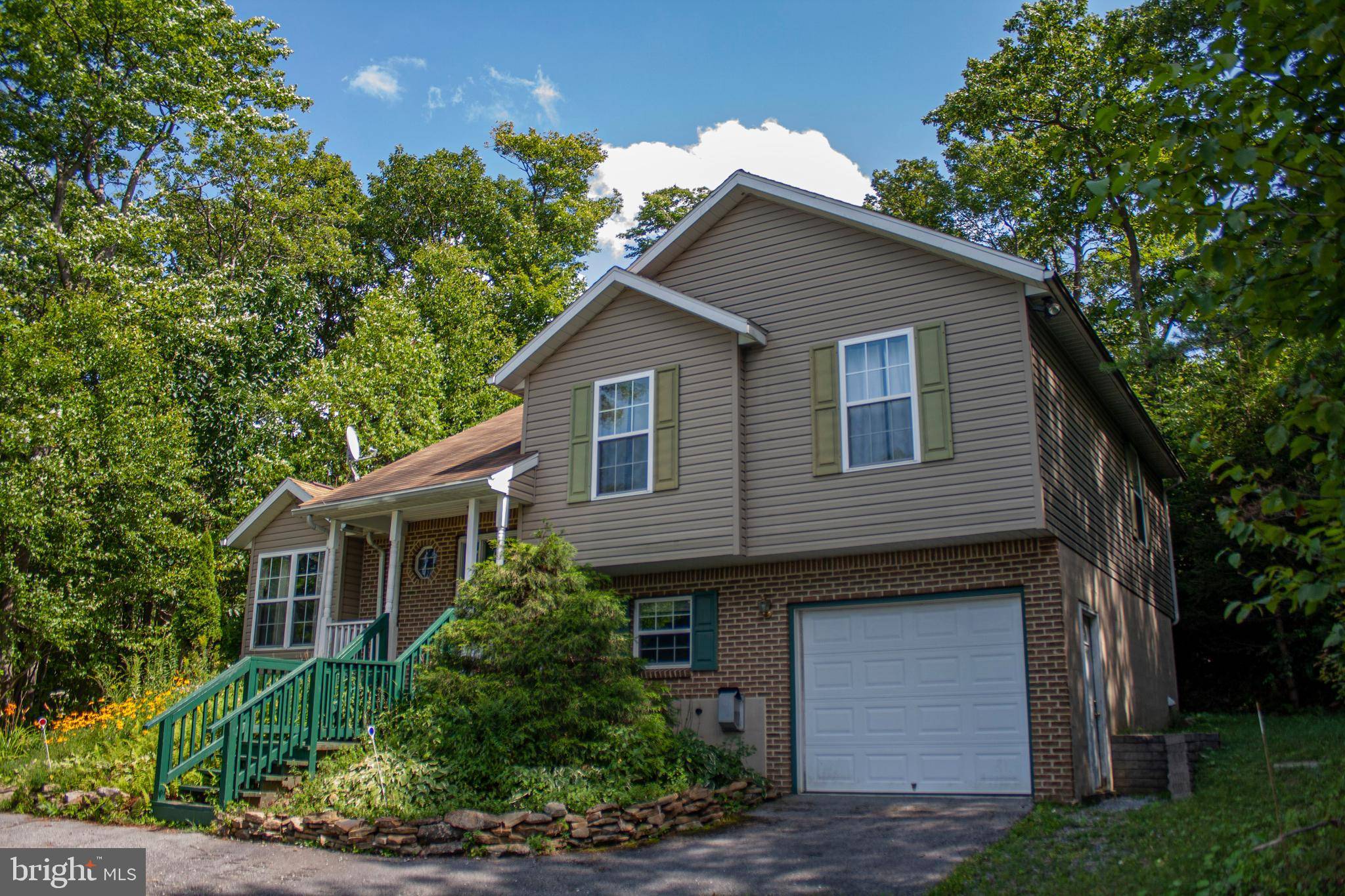 413 LITTLE VALLEY RD, Claysburg, PA 16625