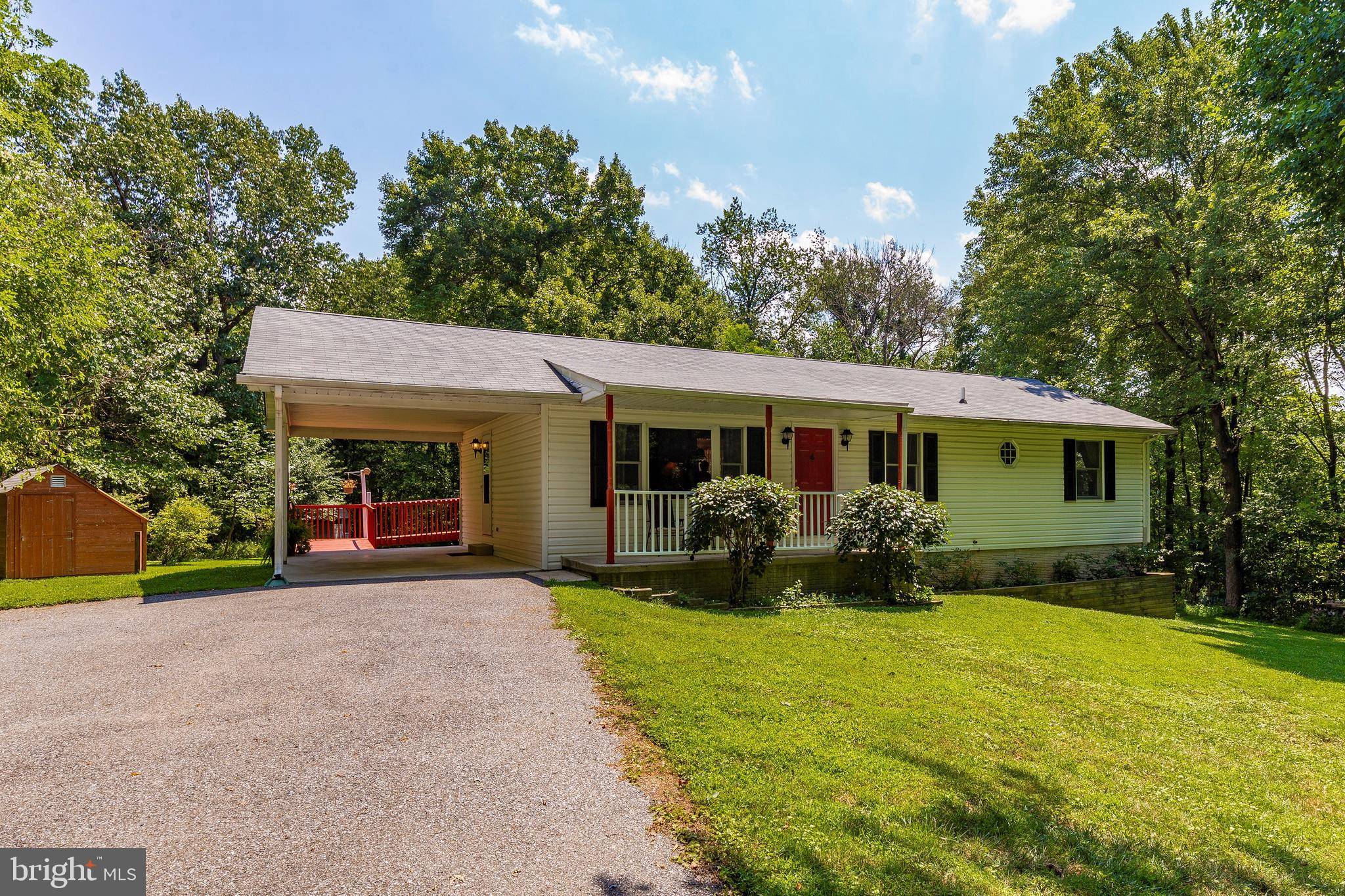 3819 S MOUNTAIN RD, Knoxville, MD 21758