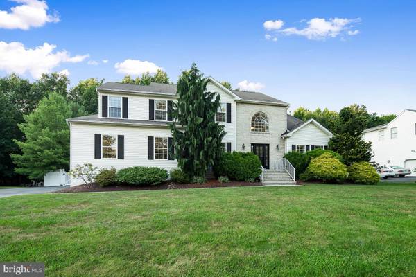 5 ROOSEVELT WAY, Robbinsville, NJ 08691