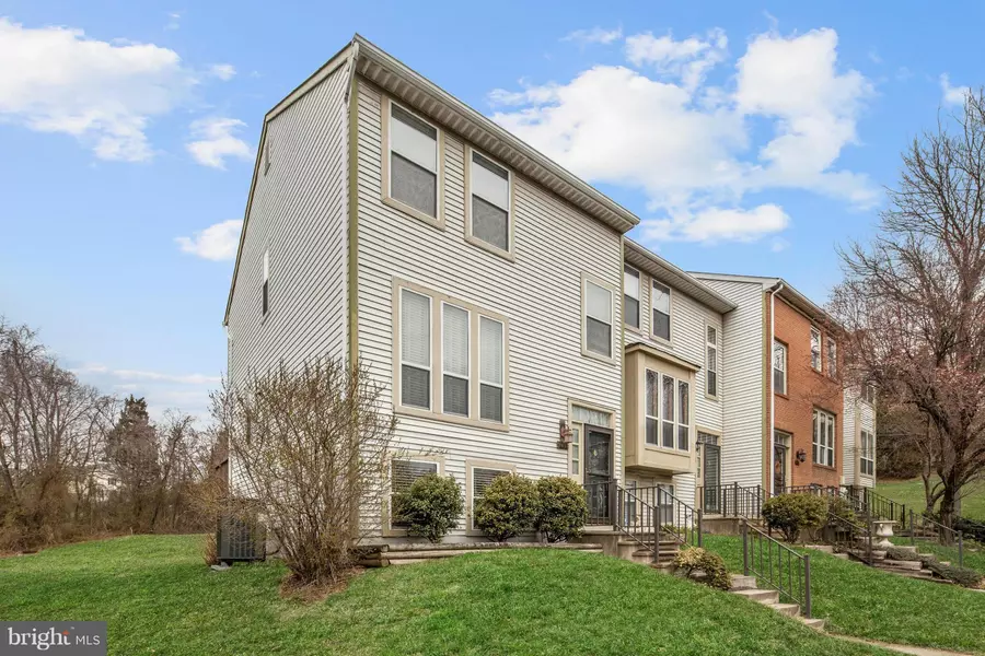 8111 WOODED GLEN CT, Ellicott City, MD 21043