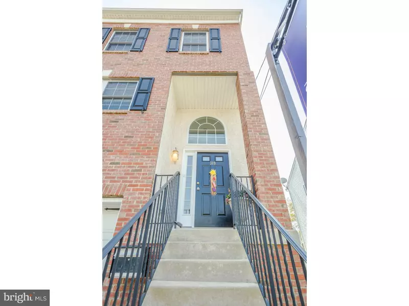 319 FOUNTAIN ST, Philadelphia, PA 19128