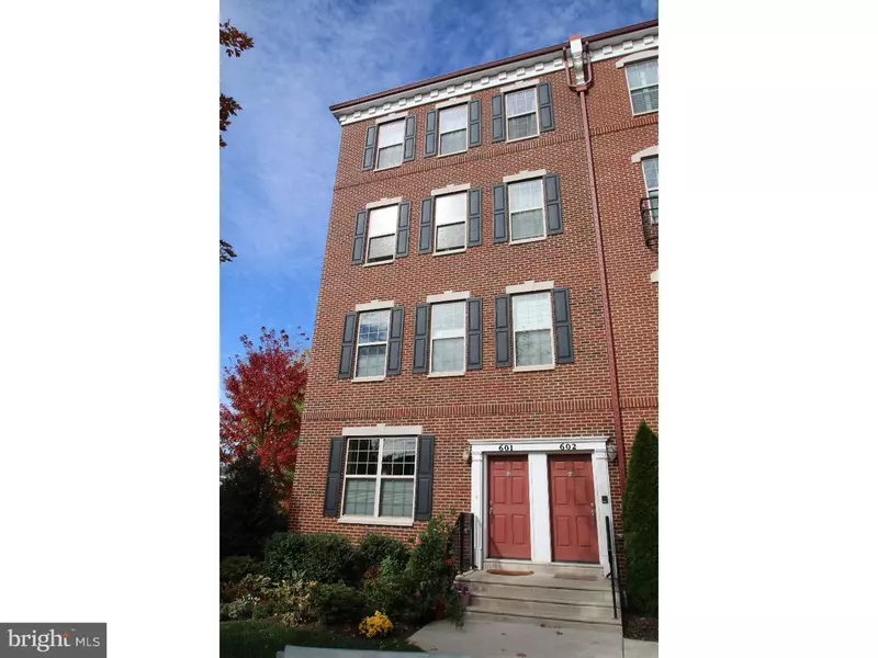 602 CAPTAINS WAY, Philadelphia, PA 19146