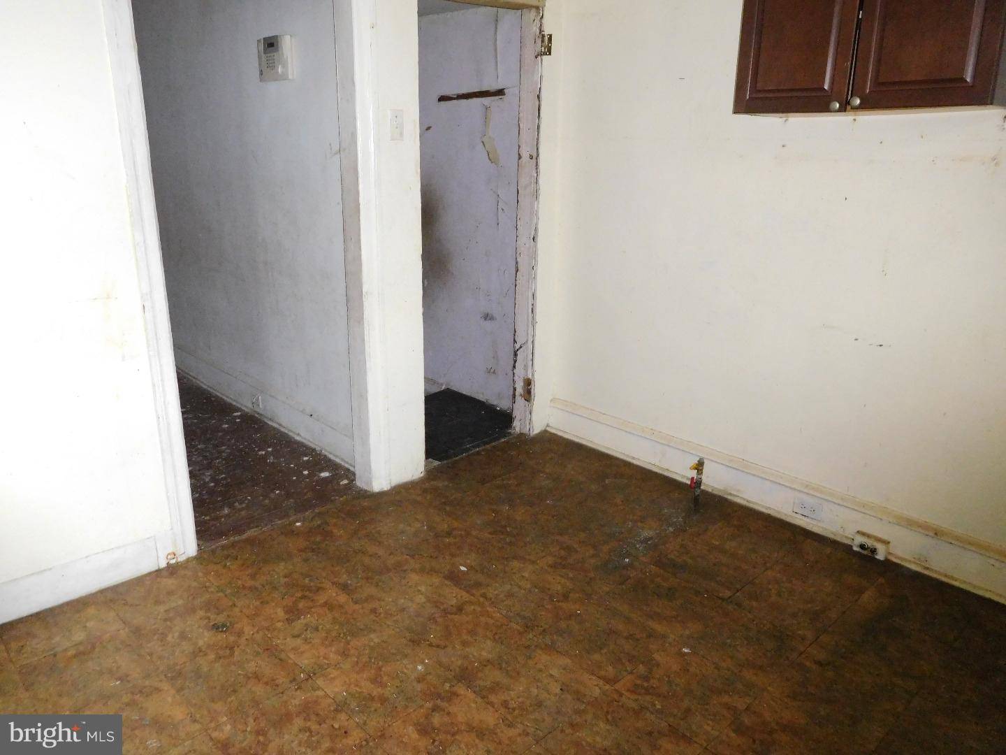 Philadelphia, PA 19141,6344 N OPAL ST