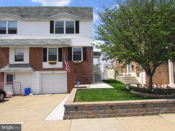 10914 KIRBY DR, Philadelphia, PA 19154