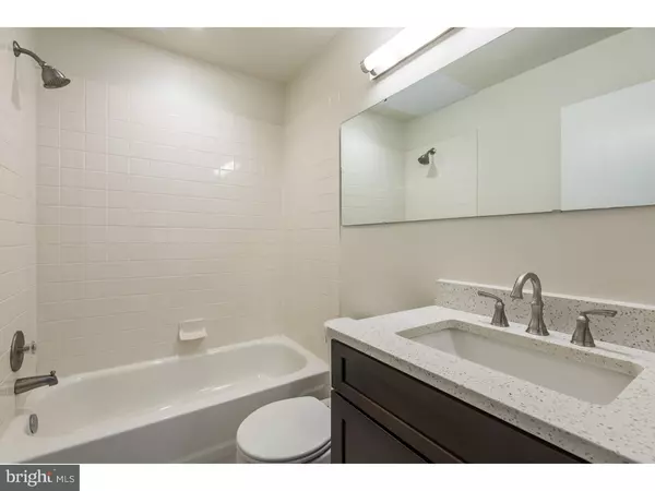 Philadelphia, PA 19106,315 NEW ST #203