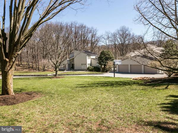 19 BROOK FARM CT, Cockeysville, MD 21030