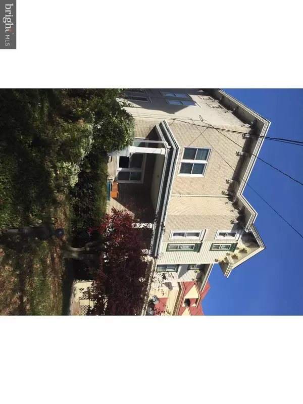 334 HAMILTON AVE, Trenton, NJ 08609