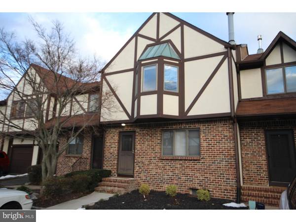 5 BOLEYN CT, Ewing Twp, NJ 08628