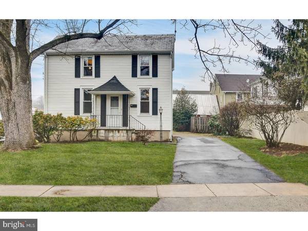 12 COLUMBIA AVE, Hopewell, NJ 08525