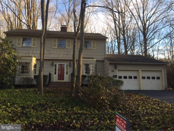 19 PINEKNOLL DR, Lawrenceville, NJ 08648