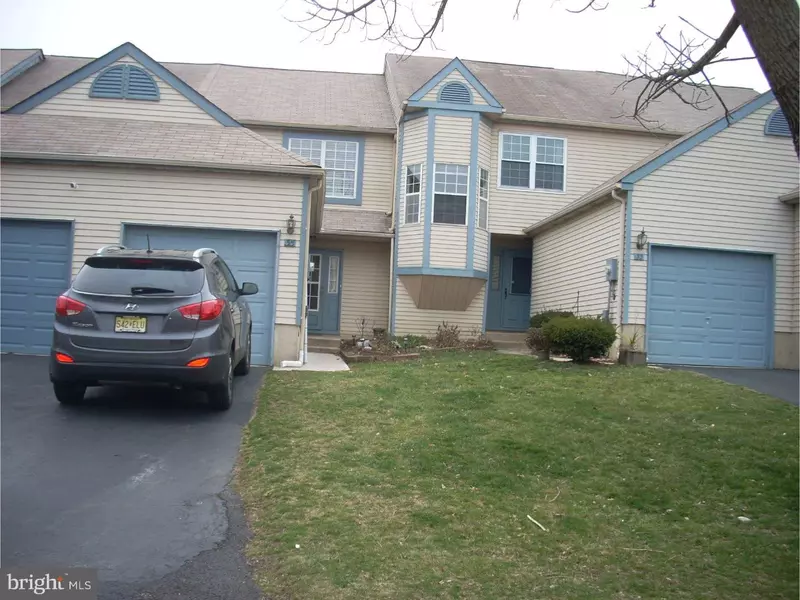 35 RAINTREE DR, Hamilton, NJ 08690