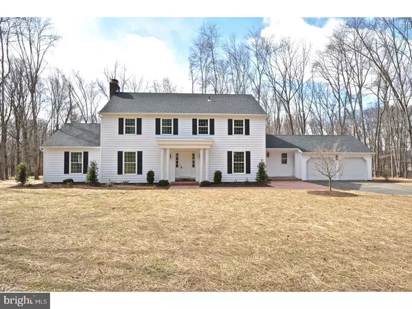 15 HONEYBROOK DR, Pennington, NJ 08540