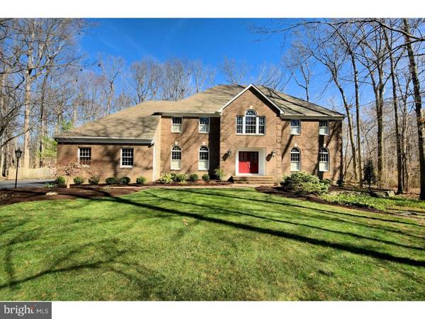 8 SLEEPY HOLLOW LN, West Windsor, NJ 08550