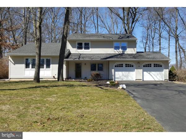 16 WOODLAND DR, East Windsor, NJ 08520