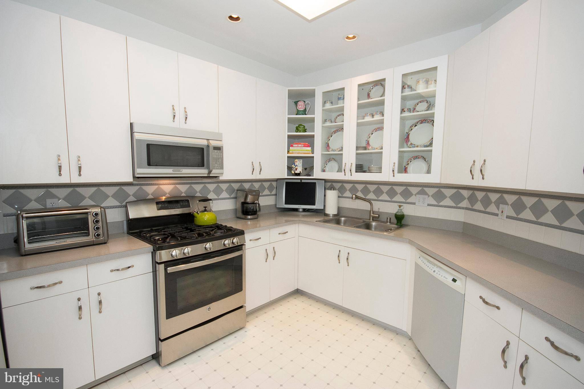 Baltimore, MD 21209,28 STRIDESHAM CT