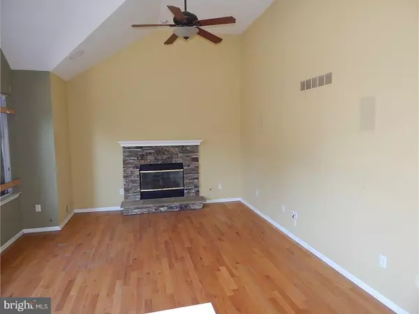 Hightstown, NJ 08520,5 CARRIAGE CT
