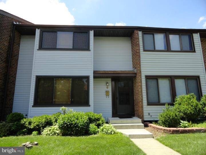 6 BENNINGTON DR, East Windsor, NJ 08520