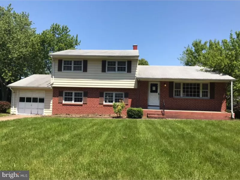 32 ROCKLAND RD, Ewing, NJ 08638