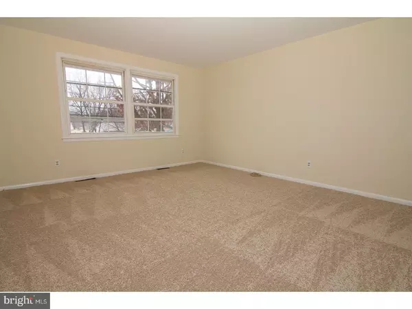 Gibbstown, NJ 08027,217 SWEDESBORO AVE