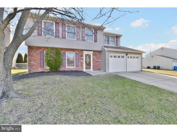 142 CRESCENT HOLLOW DR, Sewell, NJ 08080