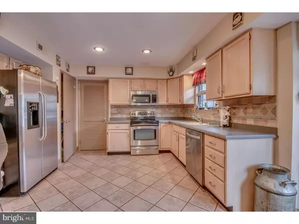 Mantua, NJ 08051,5 ASPENWOOD CT