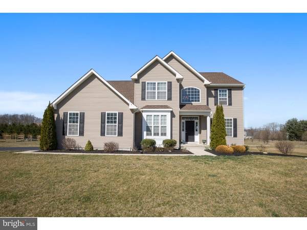 14 HICKORY RIDGE CT, Mullica Hill, NJ 08062