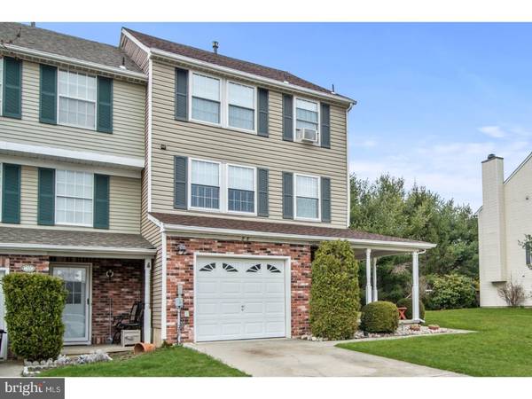 35 STONESHIRE DR, Glassboro, NJ 08028