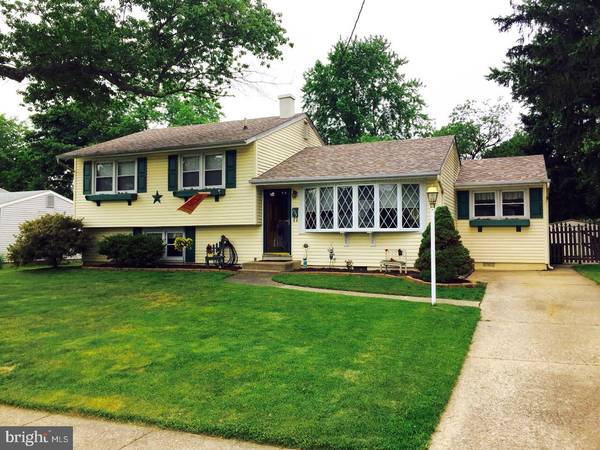 735 DUKE DR, Deptford, NJ 08090