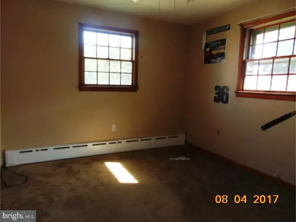 Gibbstown, NJ 08027,219 HARMONY RD