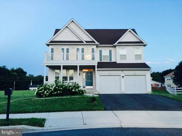 10 AQUAMARINE CT, Dover, DE 19901