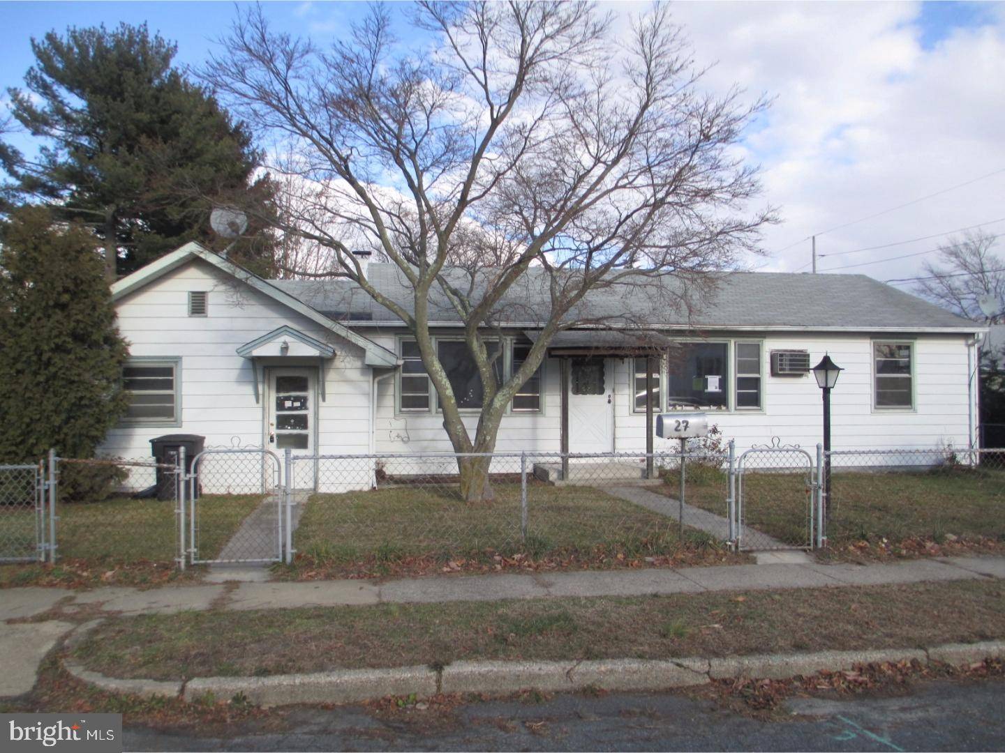 Hammonton, NJ 08037,27 MONROE AVE S