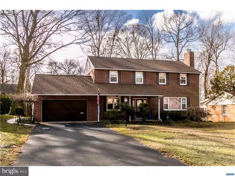 8 WHITE OAK RD, Wilmington, DE 19809