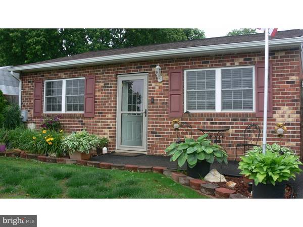 11 TOPAZ DR, Newark, DE 19702