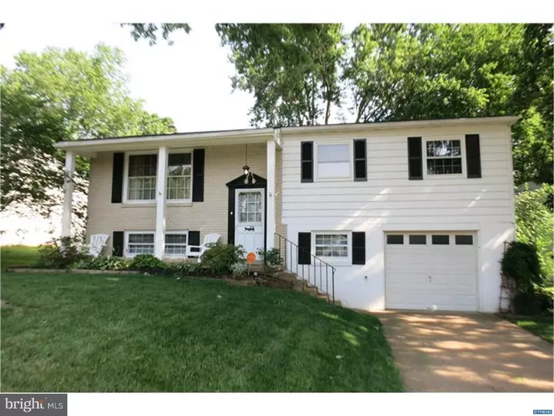 8 ERSKINE CT, Newark, DE 19713