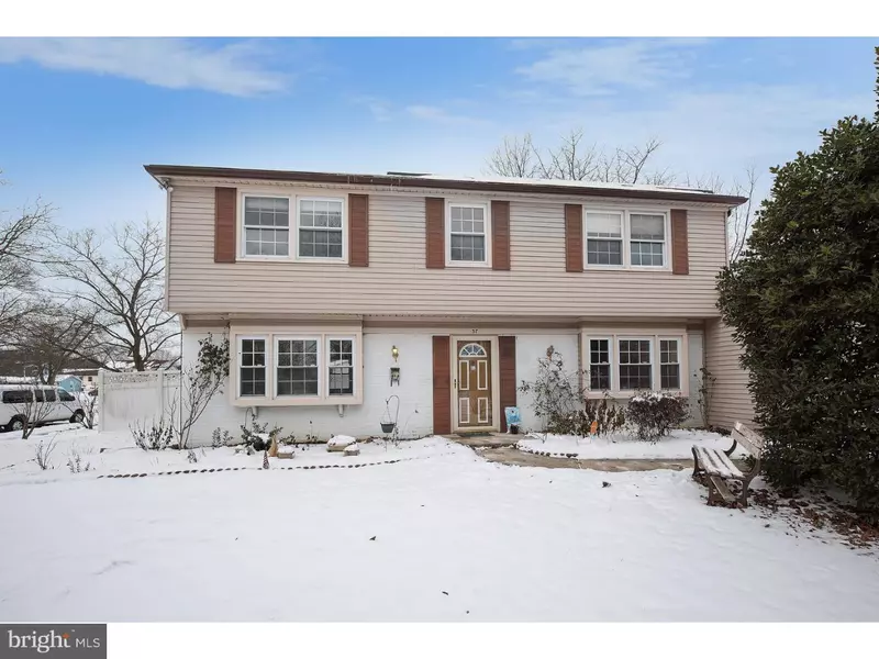 37 HUMMINGBIRD LN, Willingboro, NJ 08046