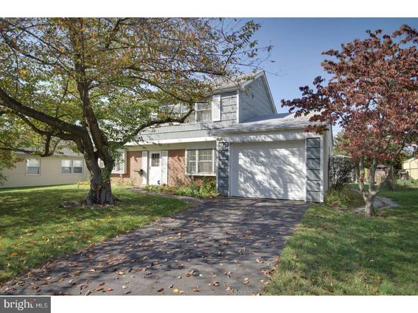 25 MESSENGER LN, Willingboro, NJ 08046