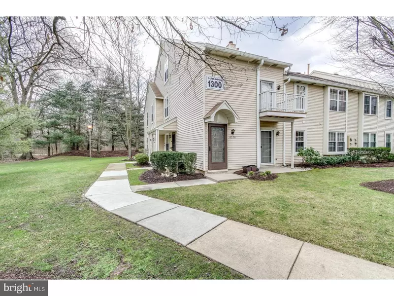 1301A RALSTON DR, Mount Laurel, NJ 08054