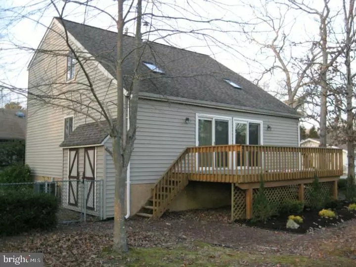 3 IVY ST, Browns Mills, NJ 08015