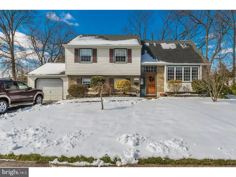 321 FARMDALE RD, Moorestown, NJ 08057