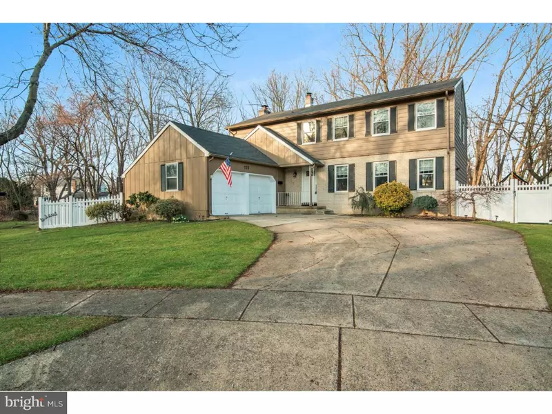 120 YORKTOWN DR, Mount Laurel, NJ 08054