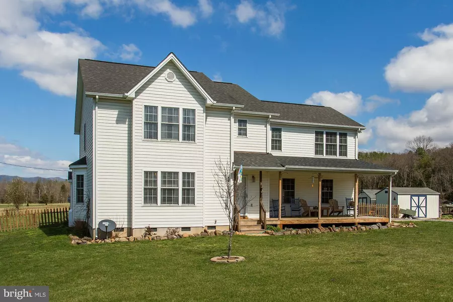 165 BLUEBIRD LN, Luray, VA 22835