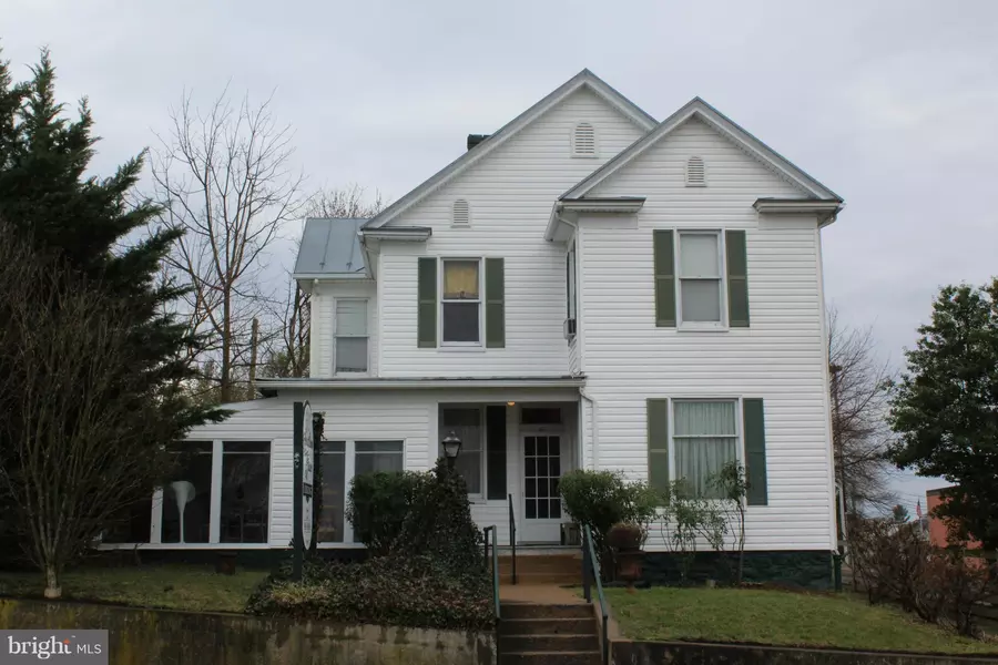 116 EAST MAIN ST, Luray, VA 22835