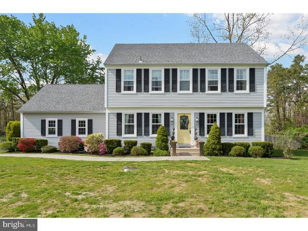 10 LAMPLIGHTER LN, Shamong, NJ 08088