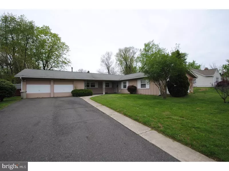 19 CYPRESS LN, Willingboro, NJ 08046